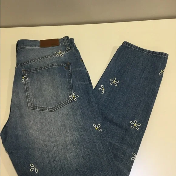 Madewell Women's Blue Jeans with Embroidered Flowers - Picture 3 of 4